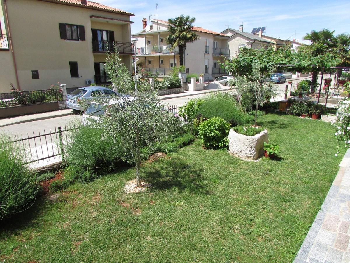 Mirela House With Apartment Umag Eksteriør bilde